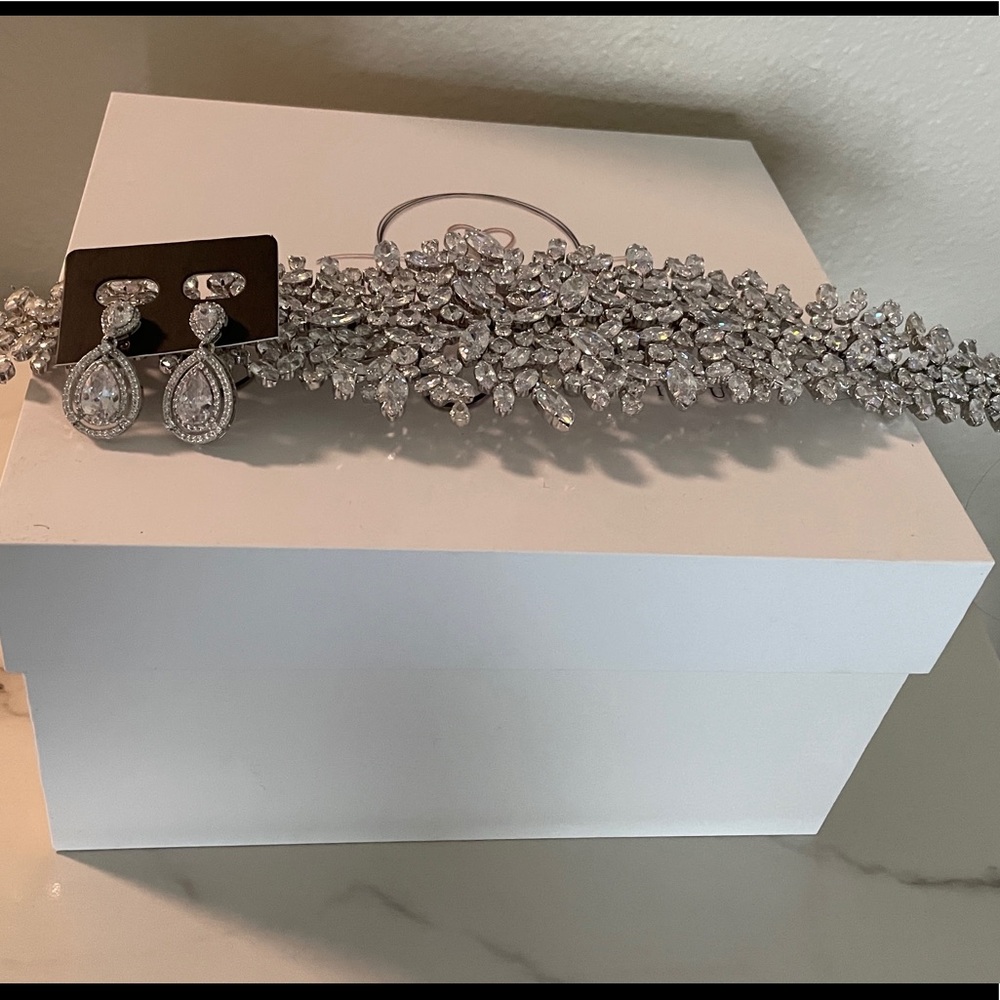 Brand New Bridal Tiara Headband